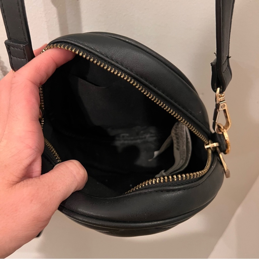 Faux Leather Purse Bundle - Picture 7 of 9
